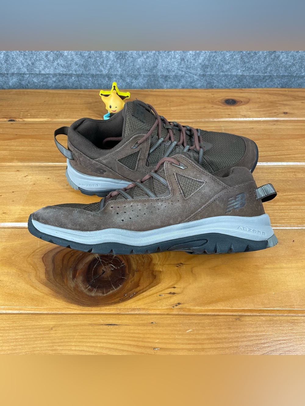 New Balance 669v2 Men's Size 11.5 2E Wide Brown Hiking Walking Sneakers MW669LC2 - Picture 9 of 16